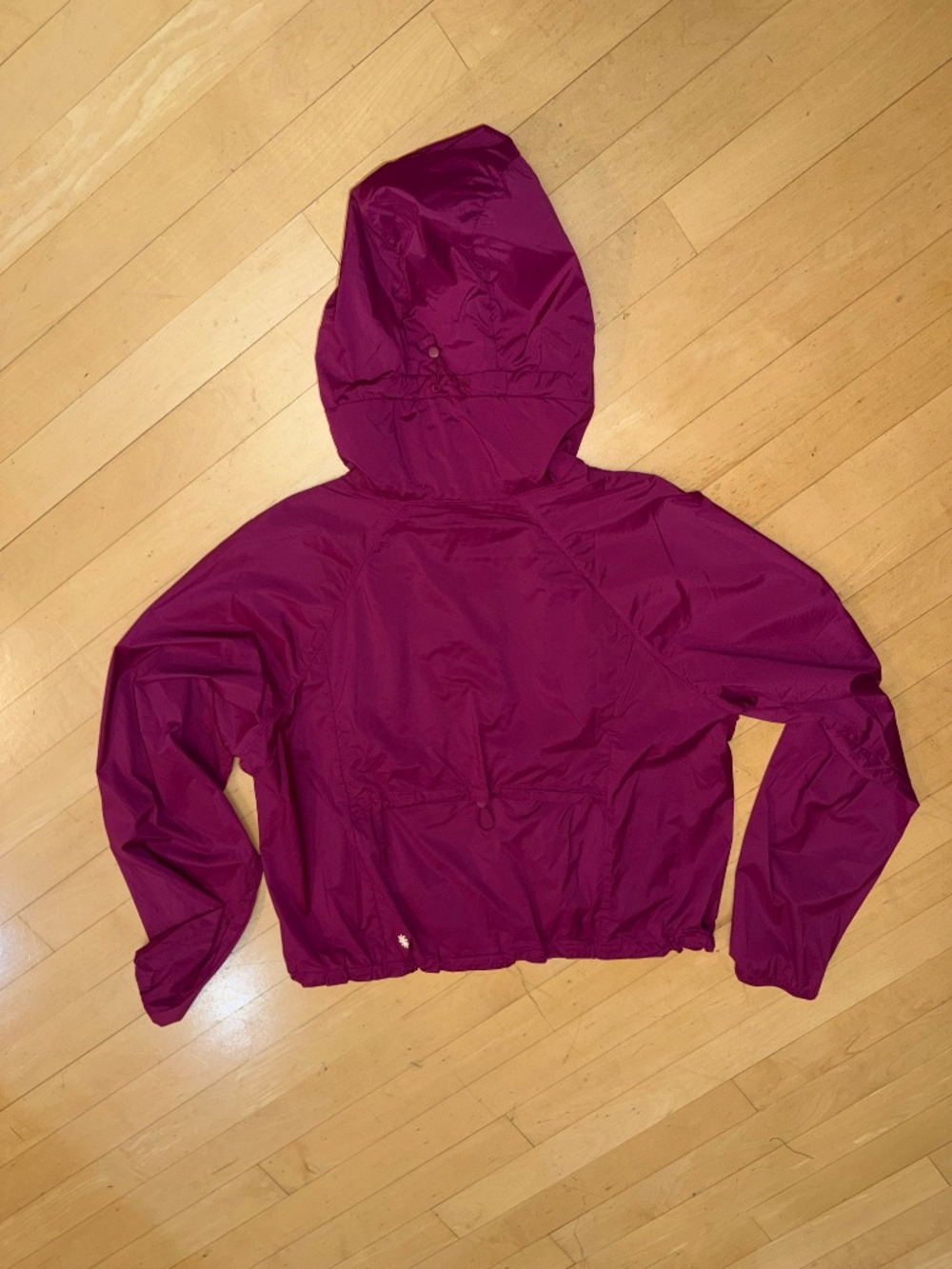 Athleta Burgundy wind runners jacket, M, CB2694 - Picture 2 of 3